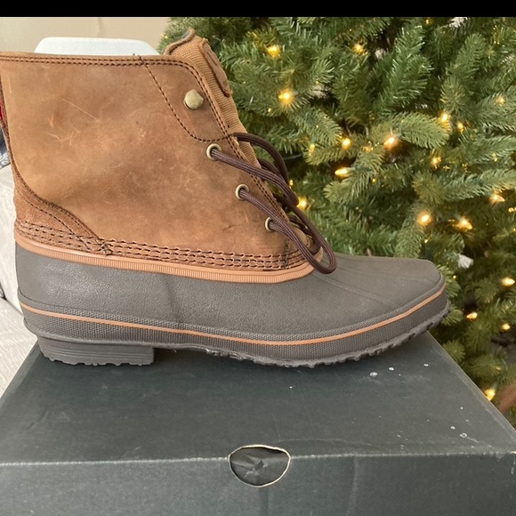 Men’s UGG ZETIK snowboots - Picture 2 of 3